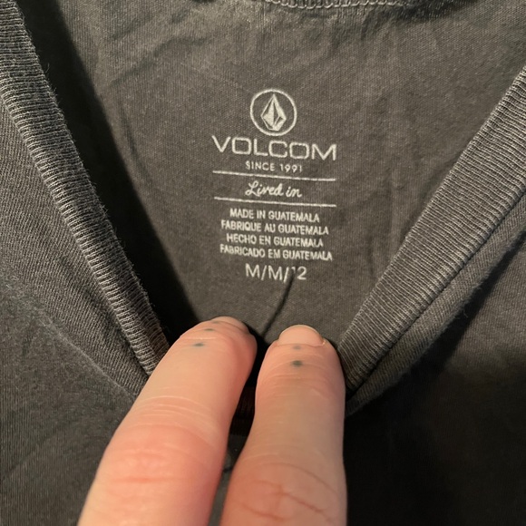 Volcom sleeveless tee - Picture 2 of 3